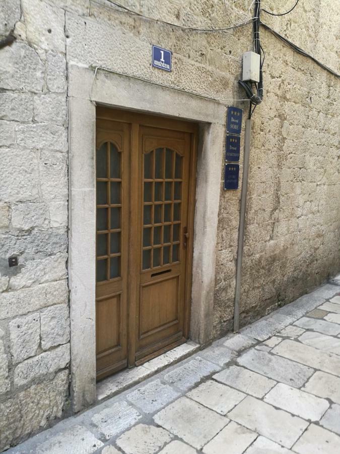 Diocletians Palace Apartment For Two Split Buitenkant foto