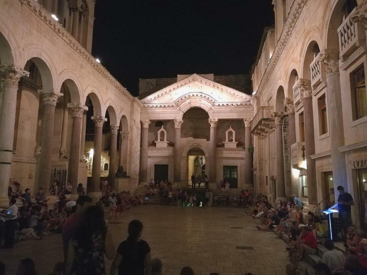 Diocletians Palace Apartment For Two Split Buitenkant foto