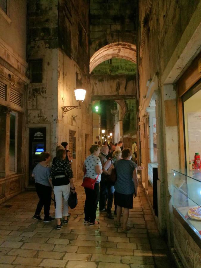 Diocletians Palace Apartment For Two Split Buitenkant foto